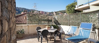 Apartment 'Alassio Mare E Non Solo' with Sea View, Wi-Fi and Air Conditioning
