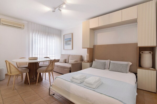 1 chambre, fer et planche à repasser, Wi-Fi gratuit, draps fournis