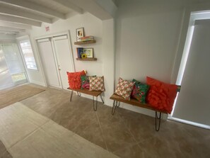 Interior - Biscayne Park 3BD/2BA -Spacious (Biscayne Park)