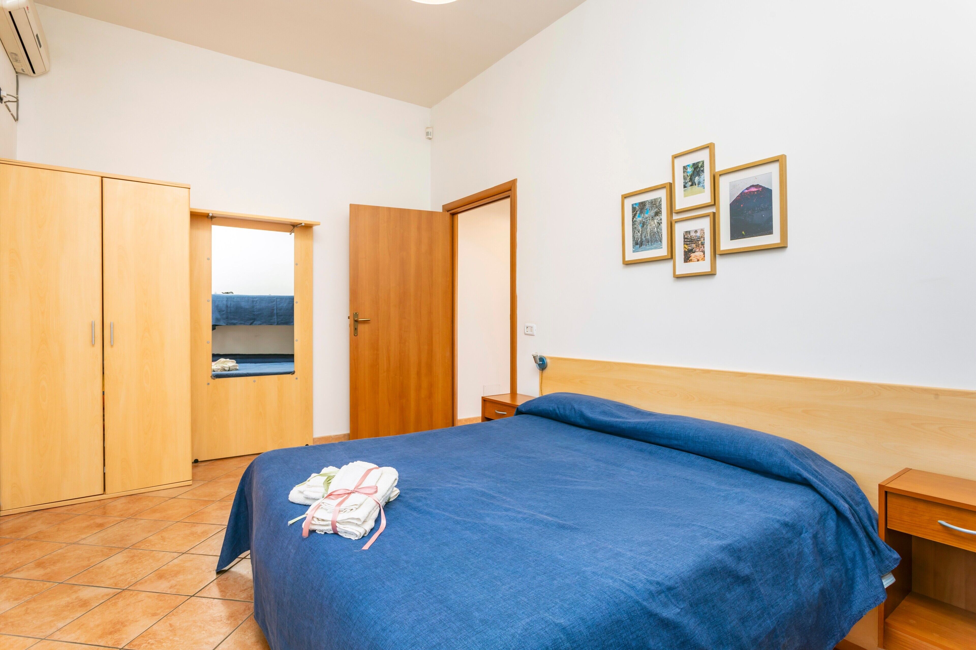 1 camera, Wi-Fi gratuito, lenzuola