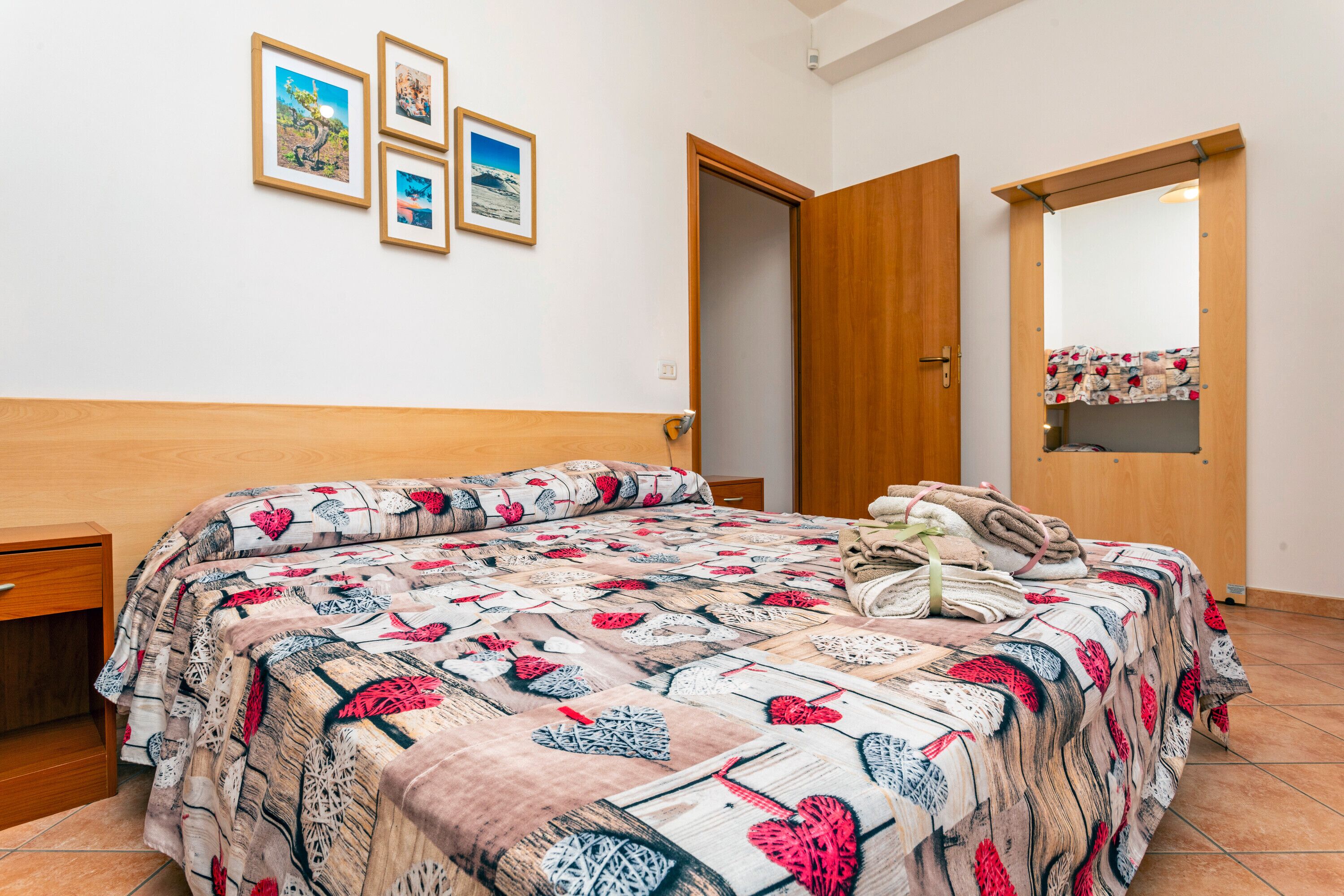 1 chambre, Wi-Fi gratuit, draps fournis