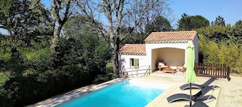 Very beautiful house with swimming pool that will enchant your vacations on fenced land