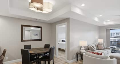 100% Renovated | Lakefront | Pool | Elevator |