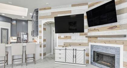 Community Pool & Courts: Missouri City Gem w/ Yard