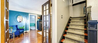 2 Mi to Dtwn: Spacious Apartment in Joliet