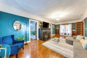 Apartment (4 Bedrooms) | Interior - 2 Mi to Dtwn: Spacious Apartment in Joliet (Joliet)