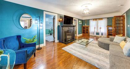 2 Mi to Dtwn: Spacious Apartment in Joliet