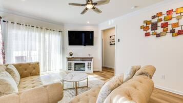 House (5 Bedrooms) | Front of property