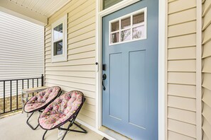 House (5 Bedrooms) | Interior - 12 Mi to Dtwn Richmond: Spacious Home w/ Deck! (Richmond)