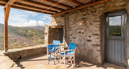 Apartment 'Alonaki Tinos Rental' with Mountain View, Wi-Fi and Air Conditioning