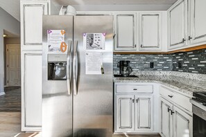 House (3 Bedrooms) | Interior - Patio, Yard & Lake Views: Home in Myrtle Beach! (Myrtle Beach)