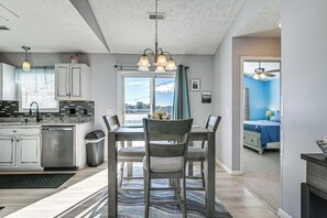 Nhà (3 Bedrooms) | Nội thất