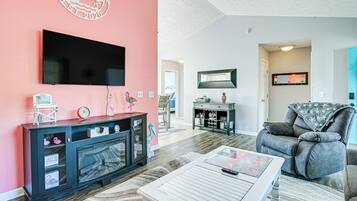 House (3 Bedrooms) | Front of property