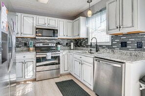 House (3 Bedrooms) | Interior - Patio, Yard & Lake Views: Home in Myrtle Beach! (Myrtle Beach)