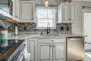 單棟房屋 (3 Bedrooms) | 內部