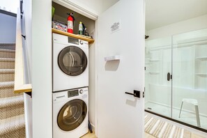 House (1 Bedroom) | Interior