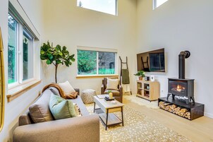 House (1 Bedroom) | Interior