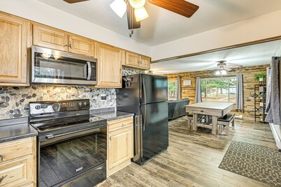 Canal-front Cabin: Dock & Fire Pit in New Lisbon