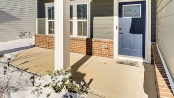 House (4 Bedrooms) | Interior