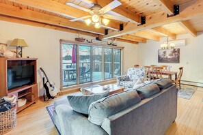 Interior - Hot Tub & Boat Dock: Waterfront Maine Retreat! (Saint Albans)