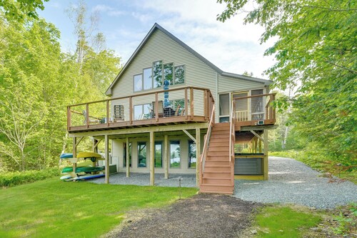 Hot Tub & Boat Dock: Waterfront Maine Retreat!