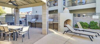 < 1 Mi to Biltmore Fashion Park: Condo w/ Pool!