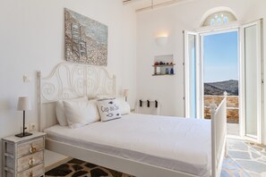 3 bedrooms, iron/ironing board, free WiFi, bed sheets - Villa 'Tinos Traditional Sea Side' with Sea View, Wi-Fi and Air Conditioning (Agios Romanos)