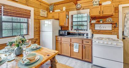 Hike, Boat & Explore: Mtn-view Hayesville Hideaway