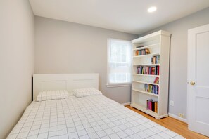 House (2 Bedrooms) | Interior - DC Area Home ~ 1 Mi to Metro: WFH Friendly! (Silver Spring)