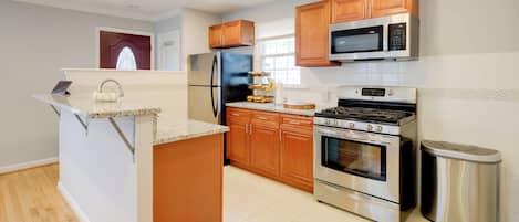 House (2 Bedrooms) | Interior