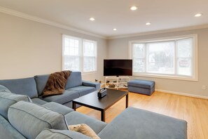 Interior - DC Area Home ~ 1 Mi to Metro: WFH Friendly! (Silver Spring)