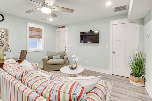 Walk to Beach: Apt w/ Private Hot Tub!