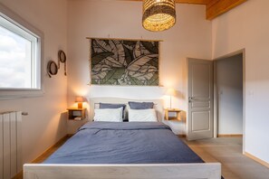 1 chambre, fer et planche à repasser, Wi-Fi gratuit, draps fournis