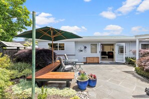 Terrace/patio - Hidden Gem Summary:<br>W (Hamilton)