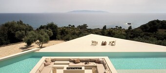 Sui Generis Villa