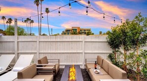 Terrace/patio - Brilliance-Fire Pit & Foosball-Walk to Old Town (Scottsdale)