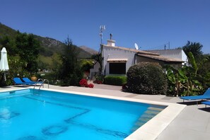 Pool - Villa 'Camp De L'Alzina' with Mountain View, Wi-Fi and Air Conditioning (Illes Balears)