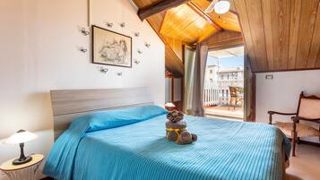 2 slaapkamers, een strijkplank/strijkijzer, gratis wifi, beddengoed