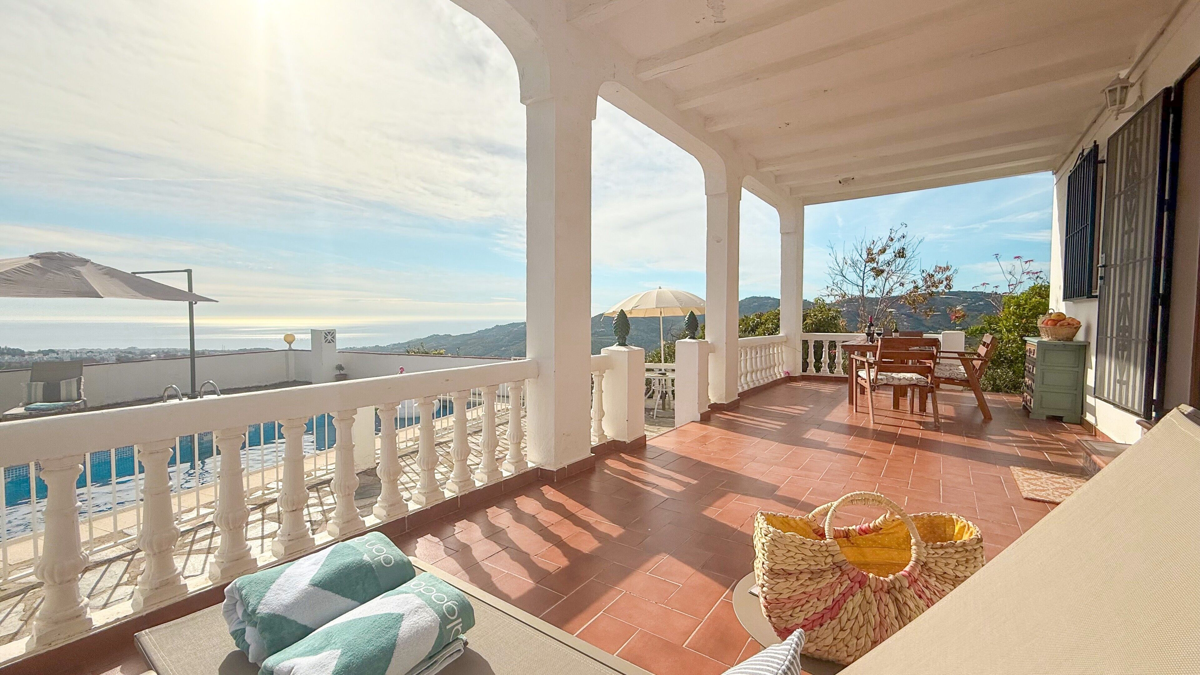 屋外ダイニングエリア