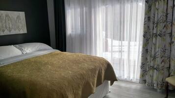 2 bedrooms, WiFi, bed sheets