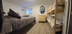 2 bedrooms, WiFi, bed sheets - Ski Condo | Condo Mont du Midi 64 (Saint-Philémon)