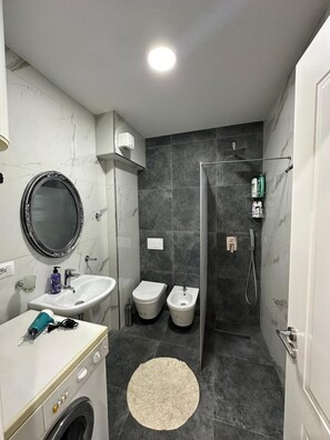 Bathroom - Suite Bliss New Bazaar (Tirana)