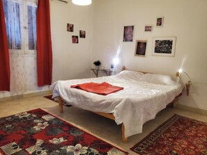 3 bedrooms, iron/ironing board, WiFi, bed sheets - 3-bedroom apartment in charming Giza Governorate with WiFi, AC (Giza Governorate)