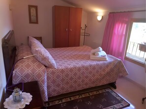 3 Schlafzimmer, Bügeleisen/Bügelbrett, kostenloses WLAN, Bettwäsche