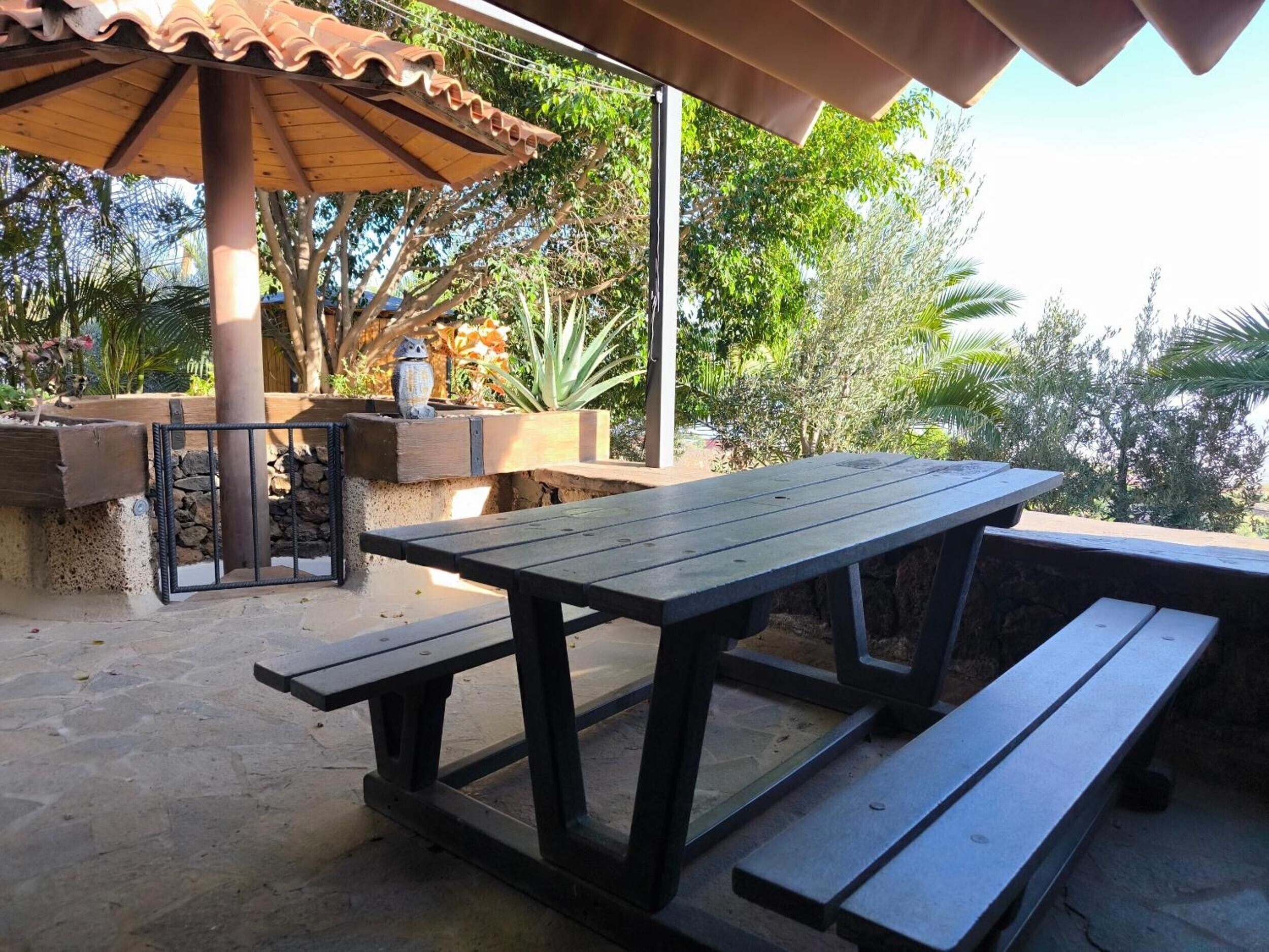 屋外ダイニングエリア