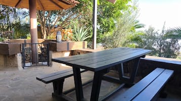 屋外ダイニングエリア