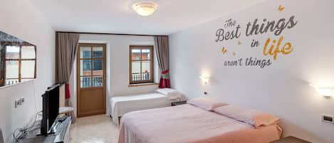 2 chambres, Wi-Fi gratuit, draps fournis