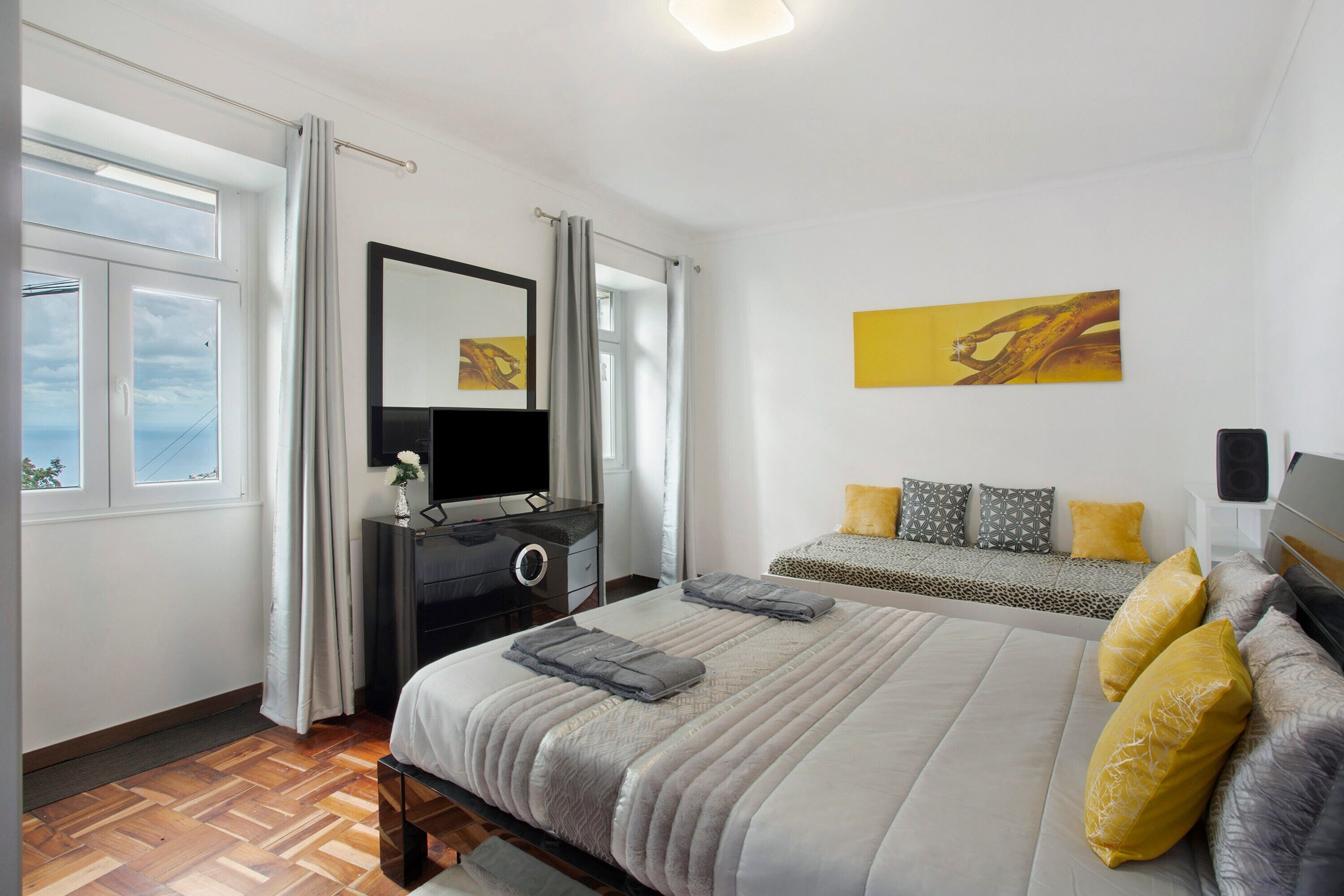 1 slaapkamer, een strijkplank/strijkijzer, gratis wifi, beddengoed