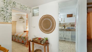 1 bedroom, bed sheets