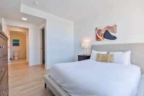 2 bedrooms, desk, iron/ironing board, WiFi